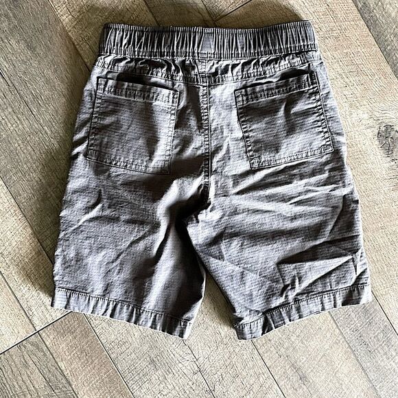 NWOT! Wonder Nation Distressed Gray Youth Shorts. Size Large (10-12). - Picture 2 of 4